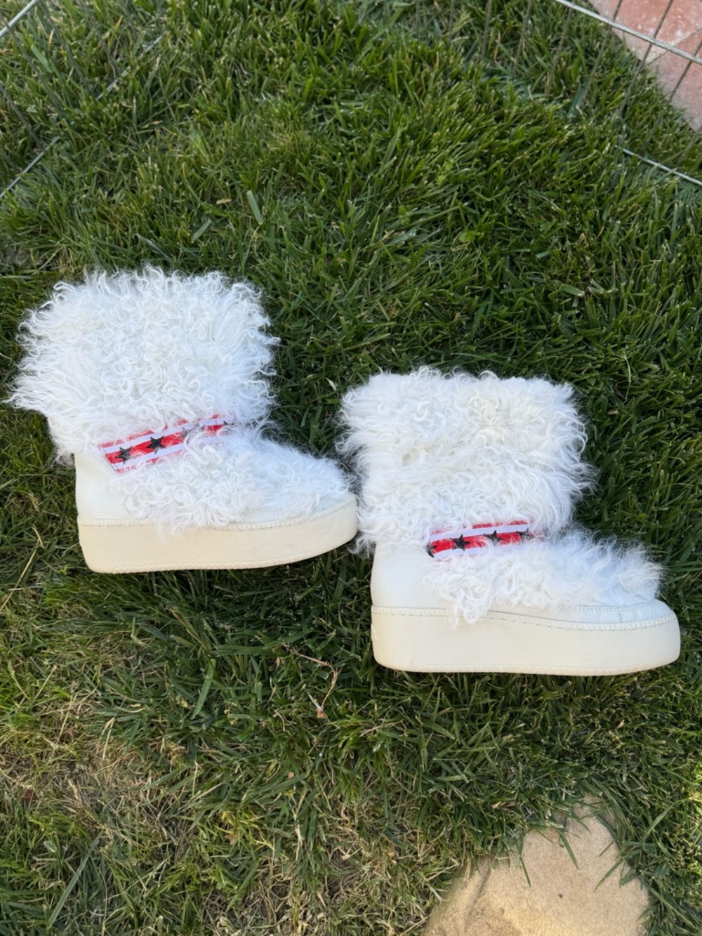 Ash White Shearling Platform Boots with Red Star Strap Size EU 38 (US 7/7.5)